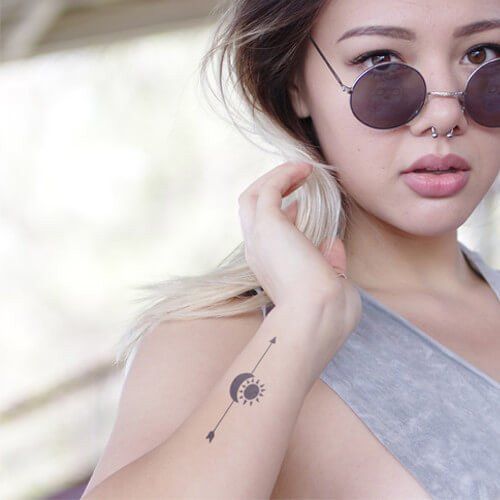 tatuagens femininas da lua tatuagens femininas da lua