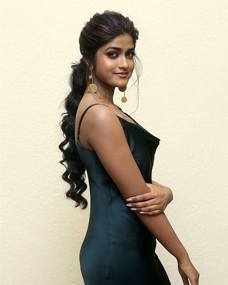 Dimple Hayathi Photos looks stunning in a green dress 4