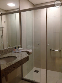 banheiro Hotel Ramada Encore Luxemburgo Belo Horizonte