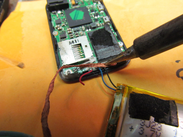 Replacing Rechargeable Internal Battery in SanDisk MP3 Player or