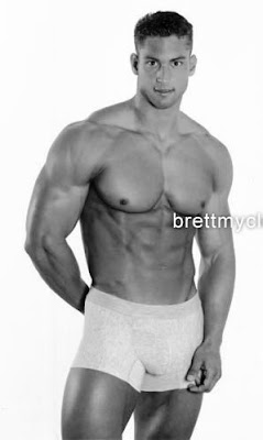Muscle Worhippers Delights: Rob Sager AKA: Brett Mycles Swimsuit Model