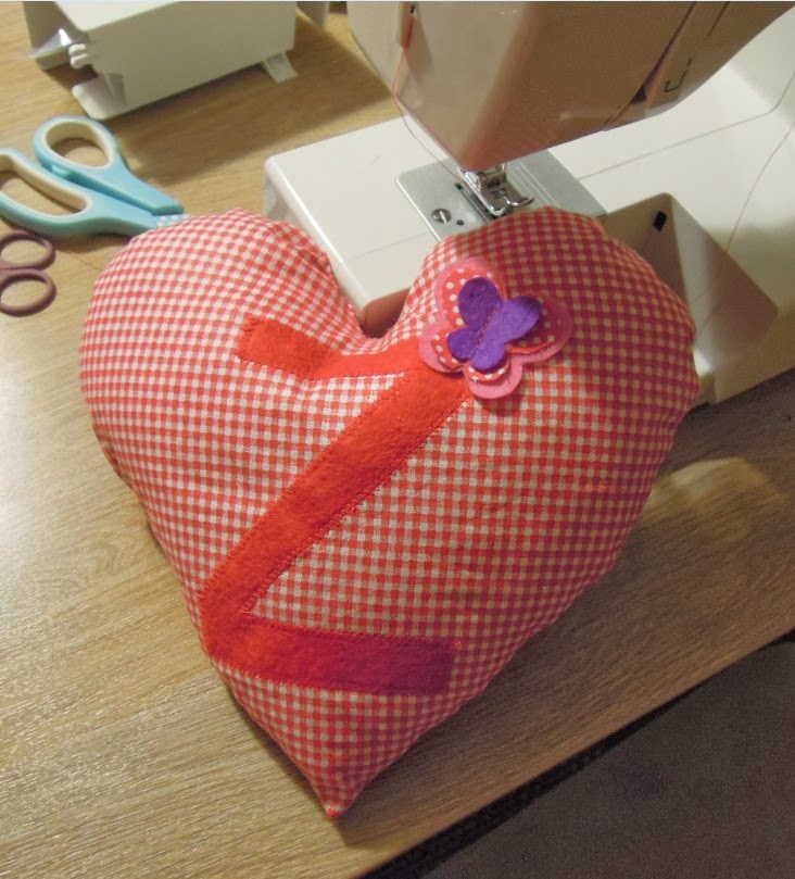 Made With Love Kalp Yastık