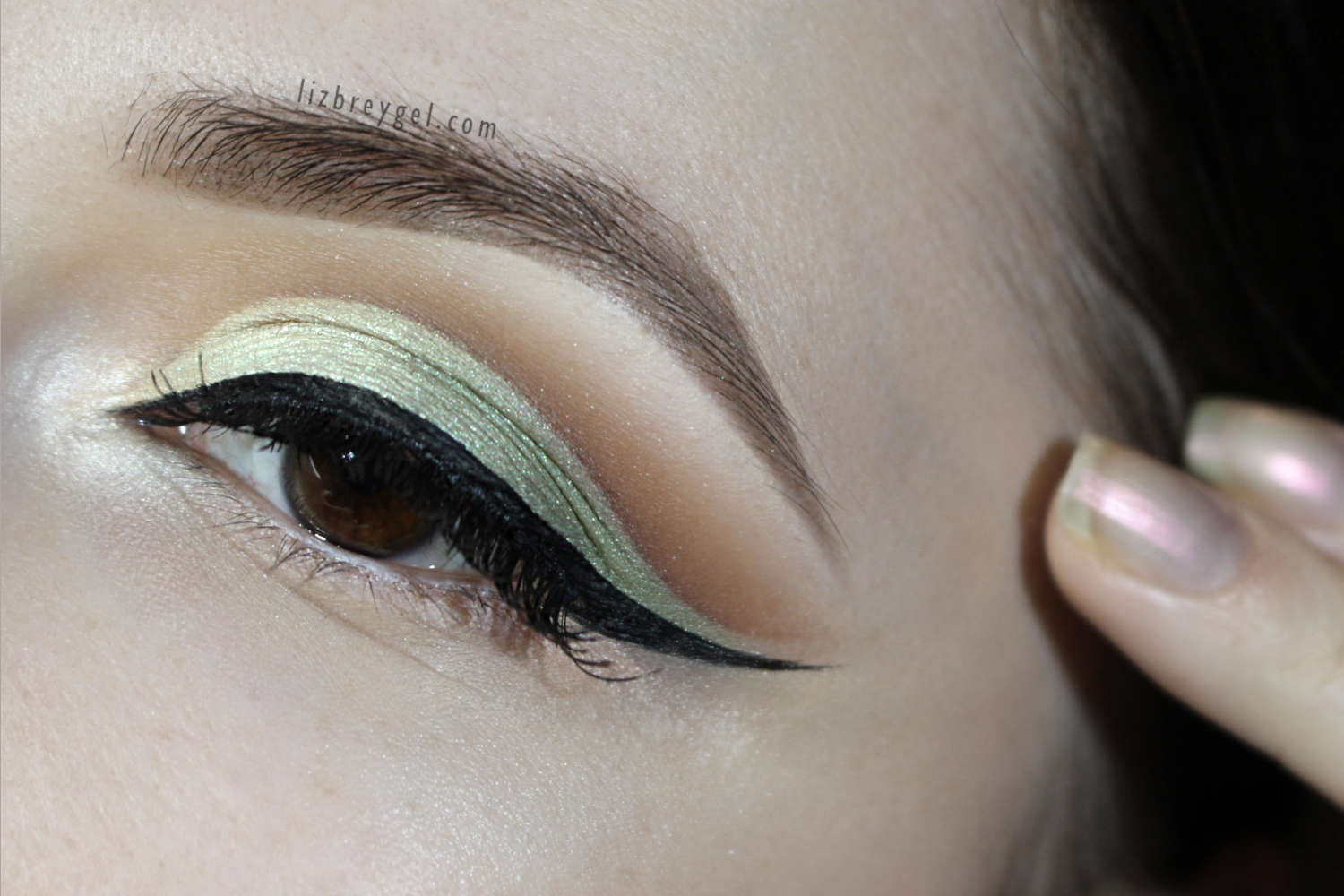 Sage Green Eyeliner willandgraceattpolypho44e97b
