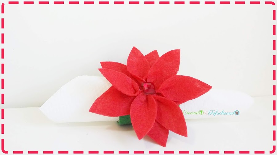 servilletero-flor-de-pascua-3-ideas-navideñas-con-tubos-de-cartón-creandoyfofucheando