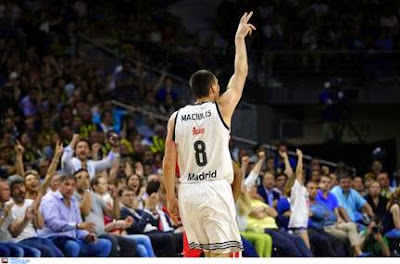 Αυτός είναι ο μεγαλύτερος ψωλάς...