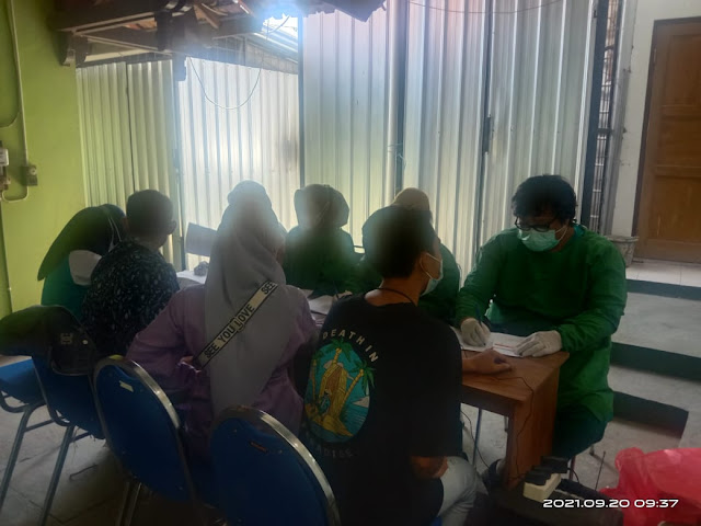 PDI Perjuangan kembali berikan vaksinasi sinovac tahap 2 gratis kepada warga Kecamatan Banjarejo