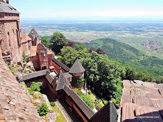 O castelo e a vista de todo o vale da Alsácia