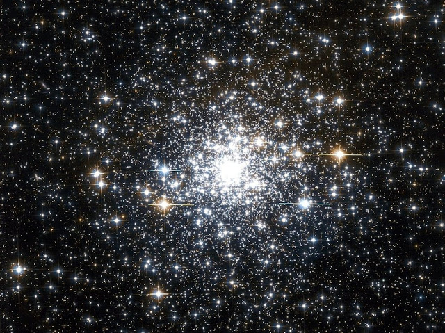 Age of NGC 6652 globular cluster specified