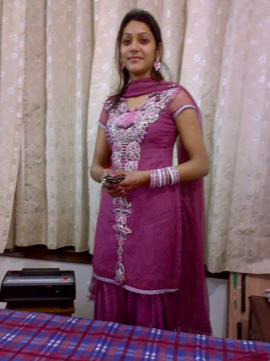 Desi Indian And Pakistani Girls Hot Fun And Much More