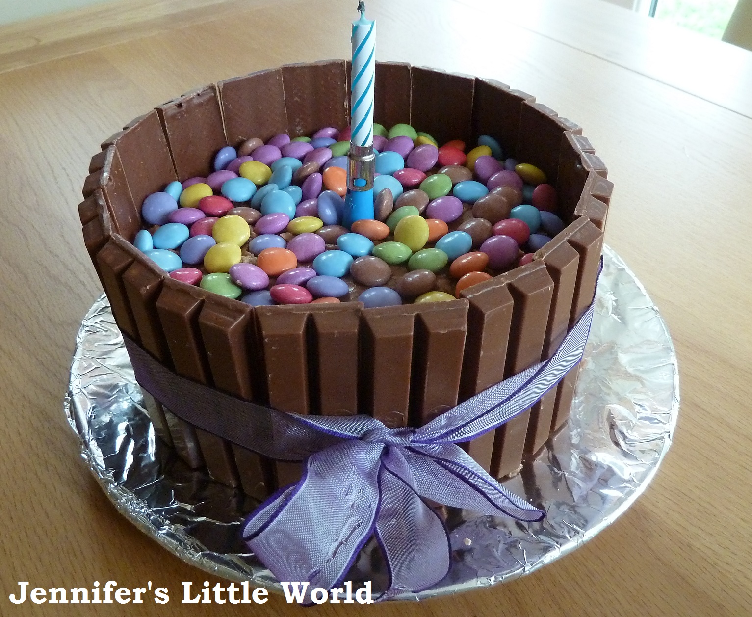 Jennifer's Little World blog Parenting, craft and travel Pinterest cake the one with Kit