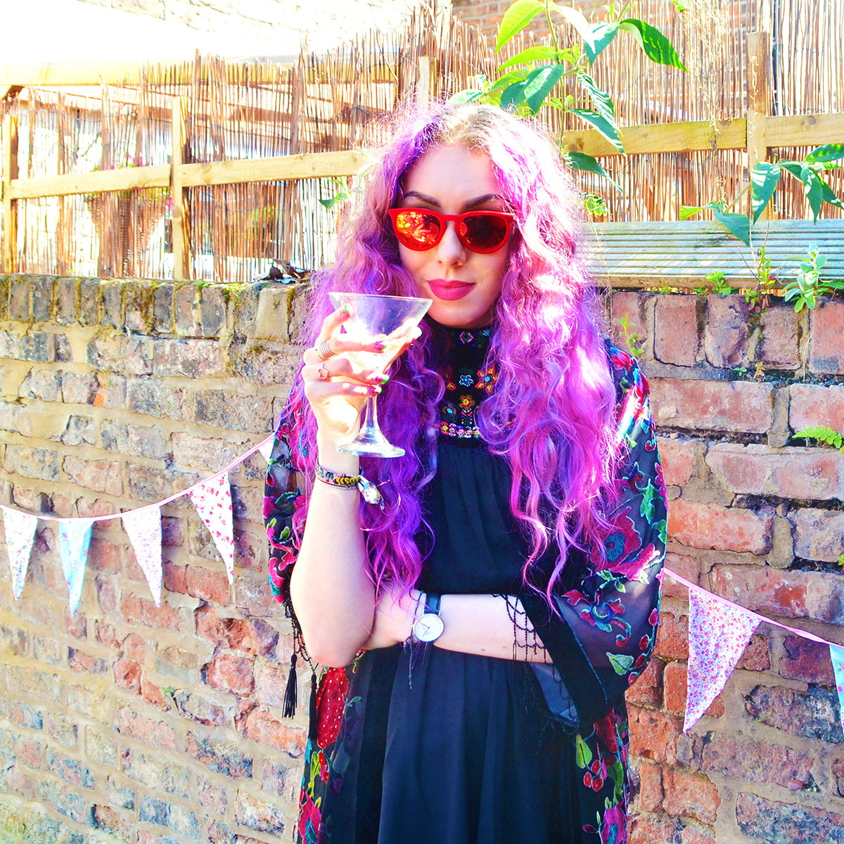 stephi lareine cocktail hostess at garden party in liverpool stephi lareine cocktail hostess at garden party in liverpool