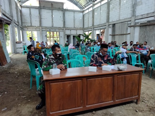 Babinsa Koramil 10/Guntur Hadiri Lelangan Sawah Bondo Deso