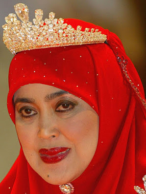 diamond tiara queen saleha brunei