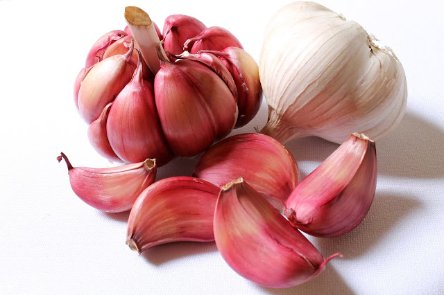 Garlic prevent soar throat 