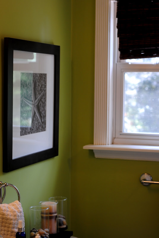 Easy Bathroom Towel Storage Idea- before photo