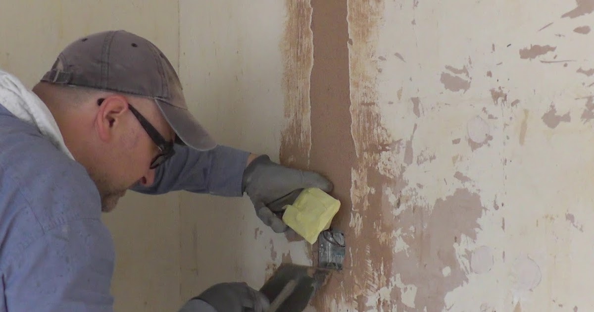 What Steps are Involved in Fixing Damaged Plaster?