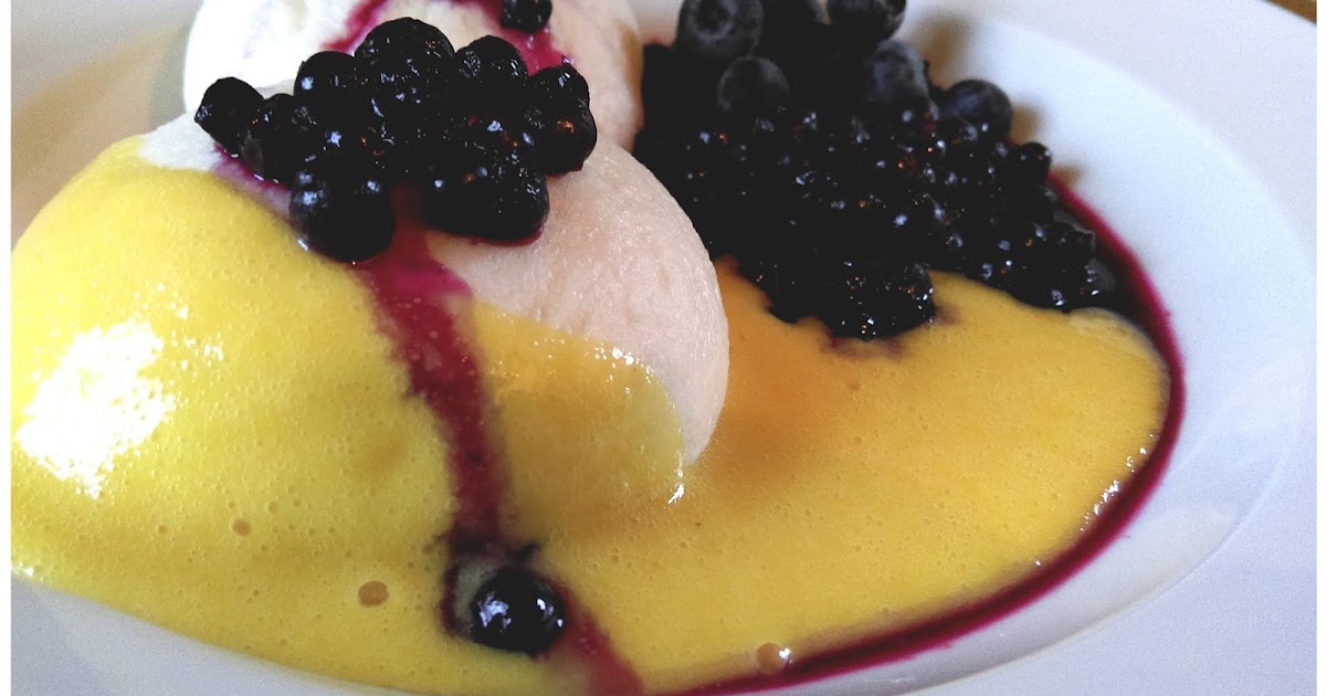 veganetti - with heart and soul: Hefeklöße mit Vanilleschaum und heißen ...