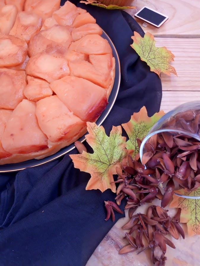Tarta tatín de membrillo postre otoño dulce sencillo fácil fruta cuca canela con horno caramelo