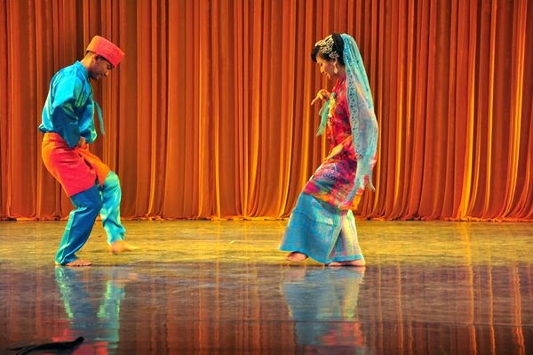 Mengenal Kesenian Tari Serampang Dua Belas Alam Pedia