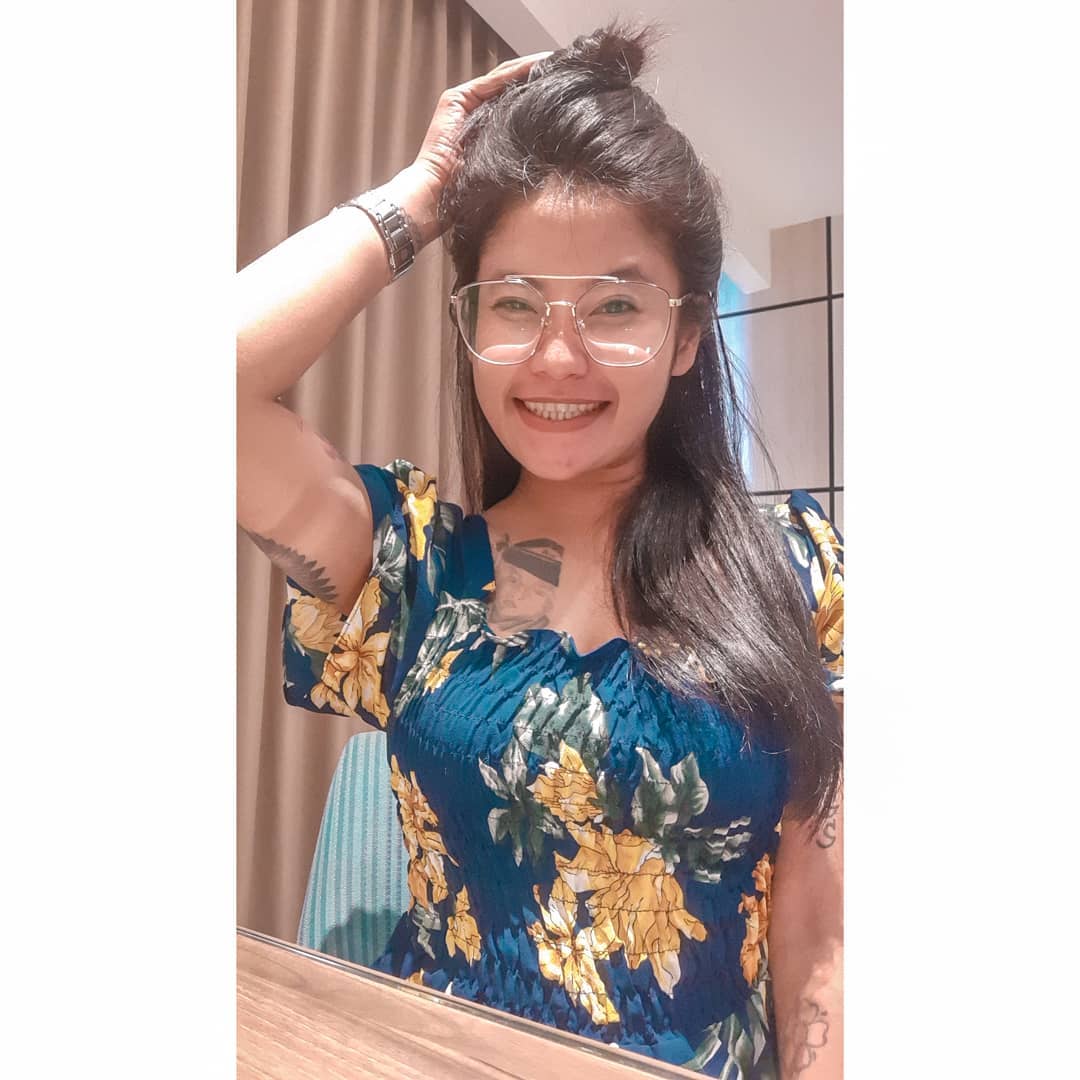 Arvianda Aprilasari Wanita Cantik Bertato Keren Seksi - Hot Selebgram