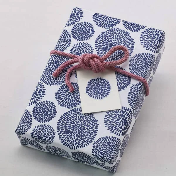 3 Easy Ways to Wrap Gifts Without Wrapping Paper – Olivia for the Ocean