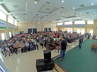 Katanya Hijrah itu Mbois, Tapi Kenapa Hutang Saya Tetap Nggak Lunas-Lunas Setelah Hijrah? Katanya Hijrah itu Mbois, Tapi Kenapa Hutang Saya Tetap Nggak Lunas-Lunas Setelah Hijrah?