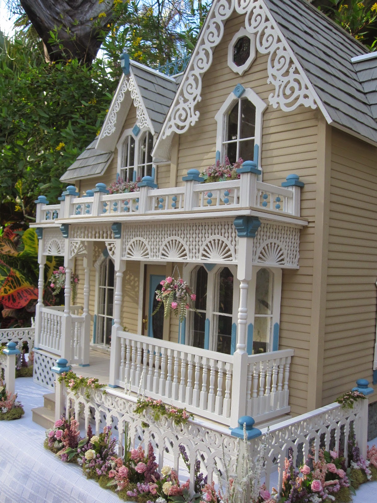 Dollhouses by Robin Carey "The Darling House" Victorian Dollhouse