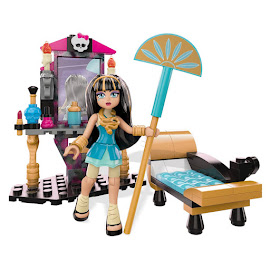 Monster High Cleo de Nile Gore-Geous Vanity Figure