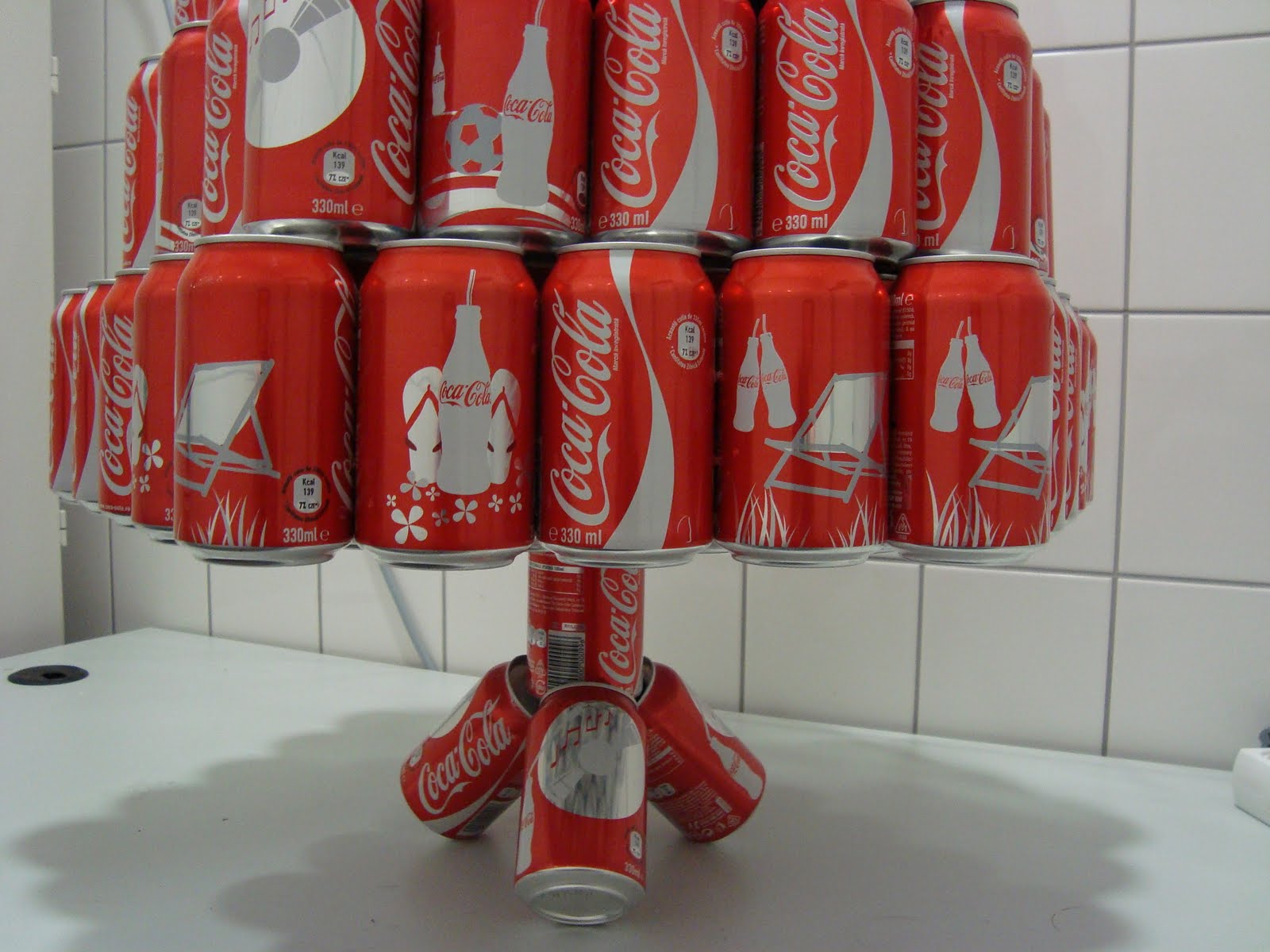 Oh look! A soda can Christmas tree The finished Coke can Christmas tree