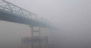 Foto Jembatan Kapuas Saat Kemarau.