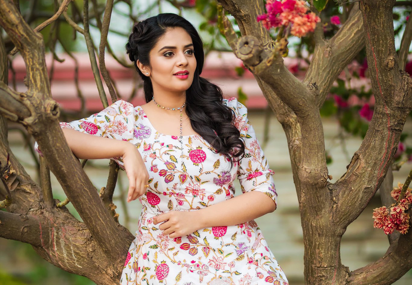 SreeMukhi in floral outfit by Kirthana Sunil