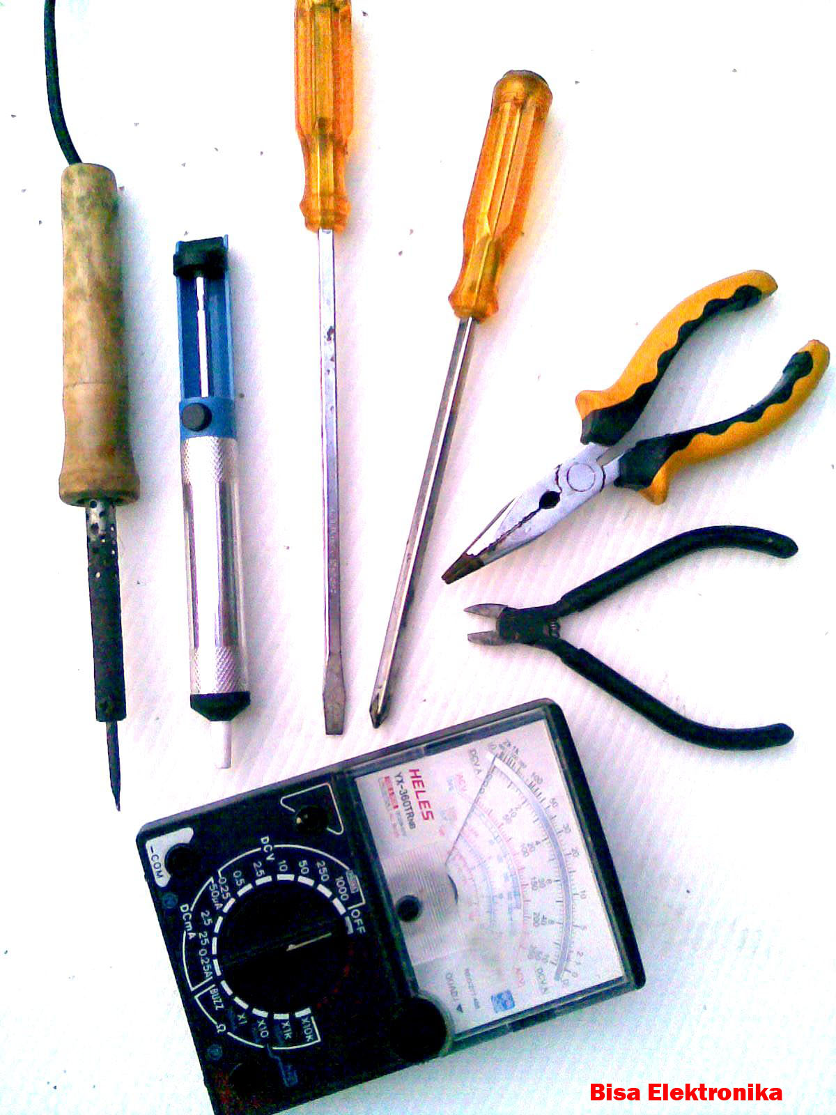 Peralatan Kerja Elektronika