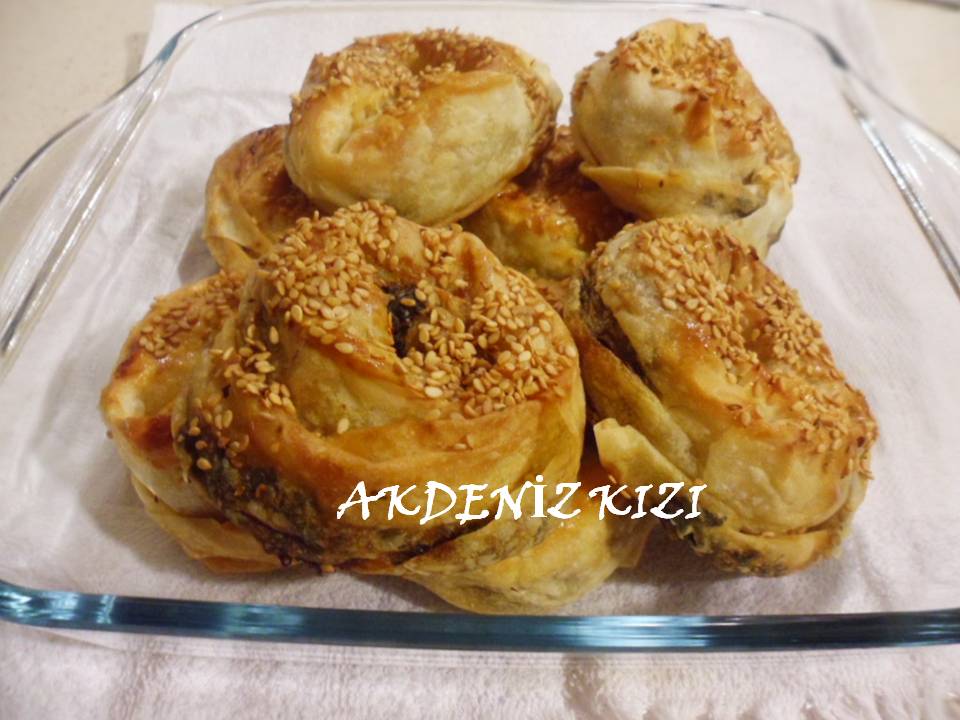 . ıspanaklı börek