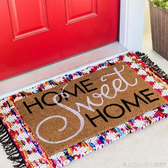 Τι είναι το "layering rugs";