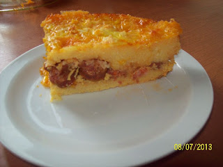 MAMALIGUTA CU BRANZA SI CARNATI