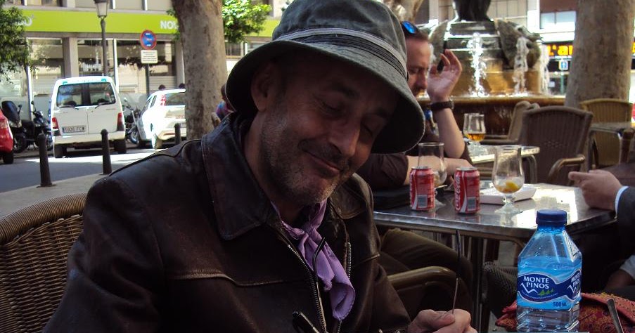 MALETA DE LIBROS MONTERO GLEZ «Uno escribe para que tu obra esté