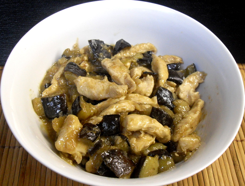 Receta de pollo con berenjena.