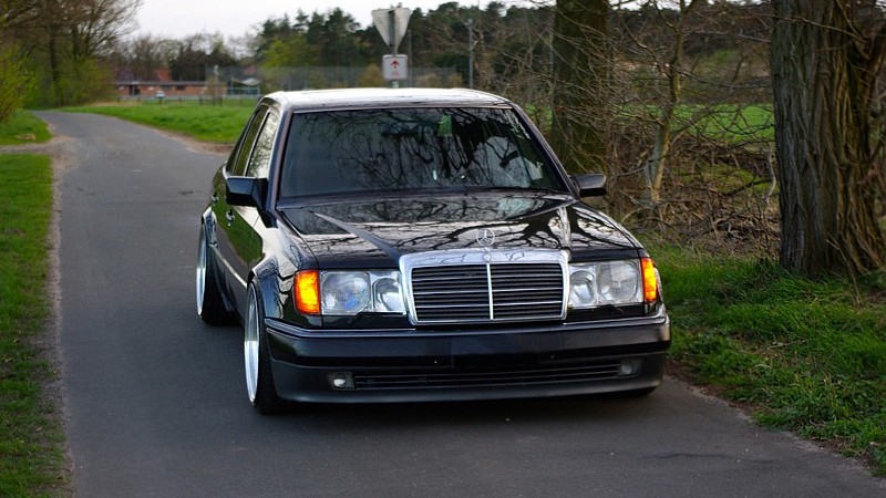 Mercedes Benz 500 e