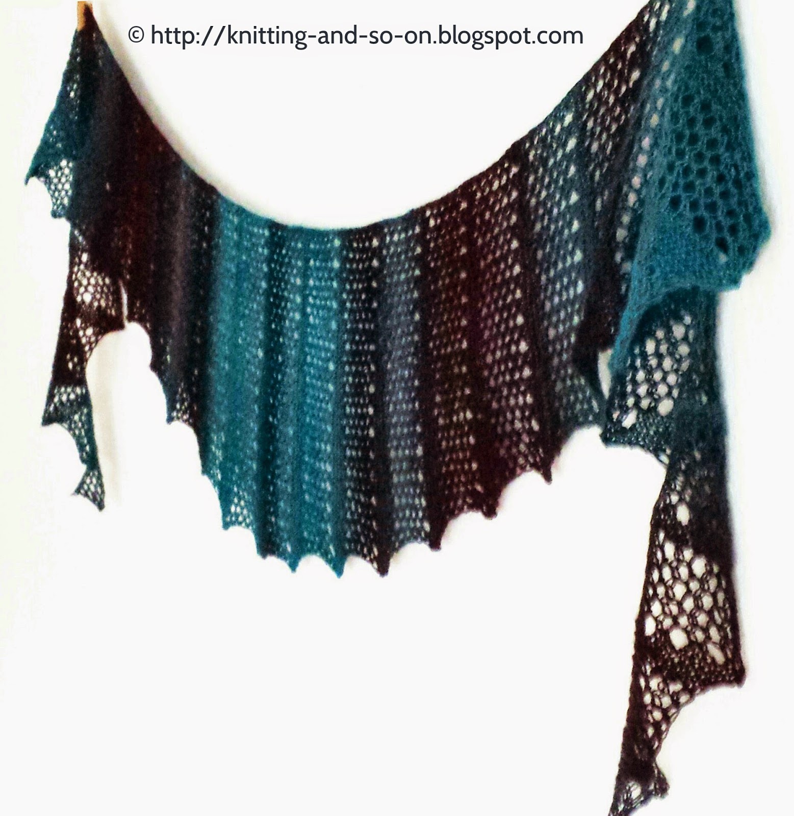 Free Knitting Pattern: Seifenblasen Lace Scarf