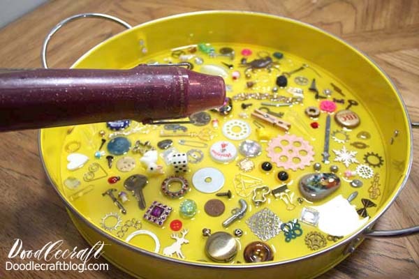 Make an I spy game resin trinket serving tray