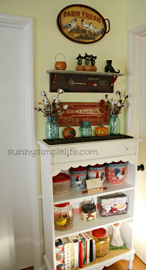 Sunny Simple Life Halloween Vintage Kitchen Tour