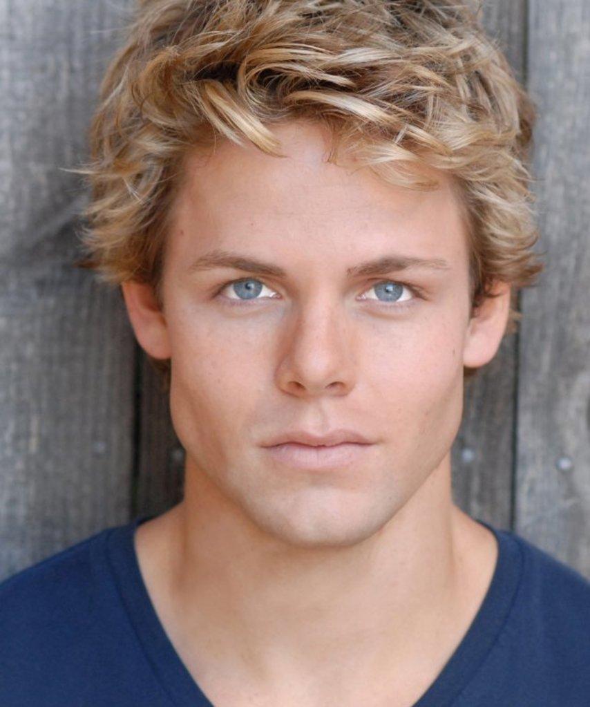The Hob - A Tribute to The Hunger Games: Lachlan Buchanan ...