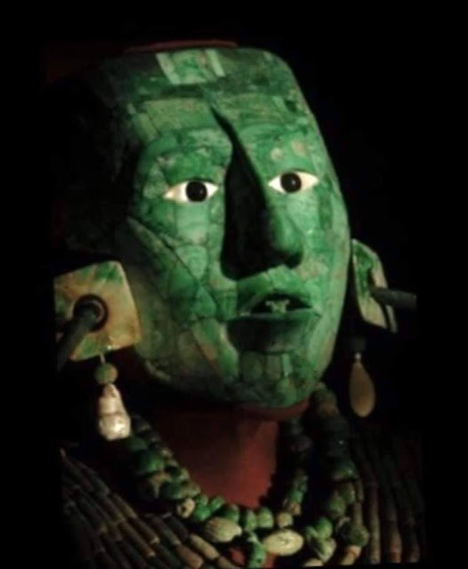 Нефритовая посмертная маска царя, культура майя (V–IX вв.)