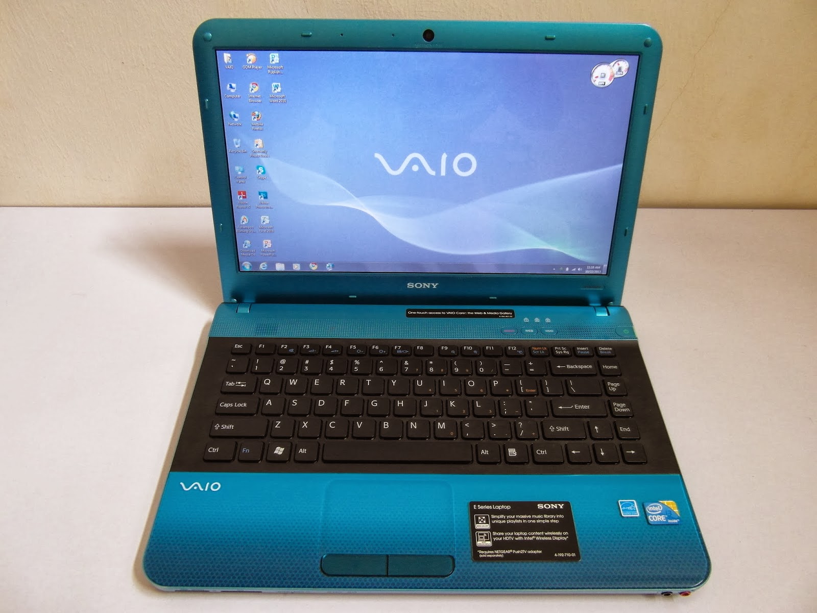 Laptop Sony Vaio duta Teknologi