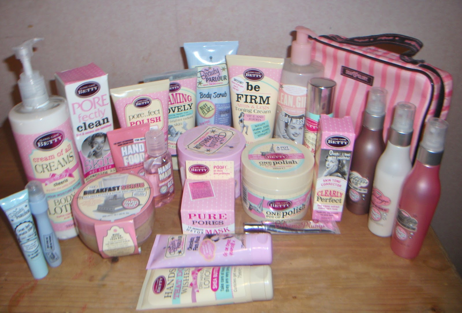 F.F Cute vintage inspired "1930sesque" beauty products!! 3