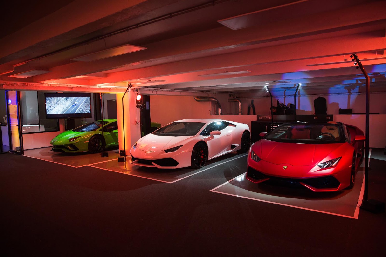 Automobili Lamborghini inauguró oficialmente su nuevo concesionario en  París | Valenciacars