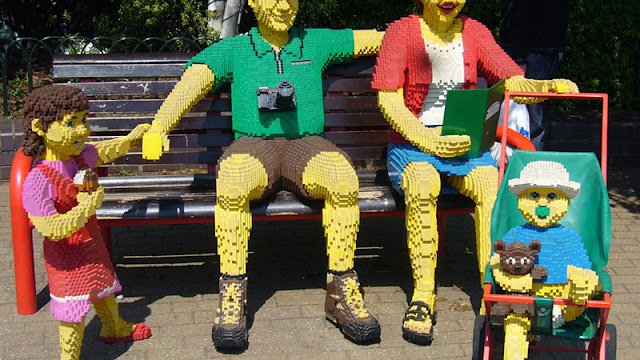 Montagem de Lego no Legoland Discovery Centre Montagem de Lego no Legoland Discovery Centre