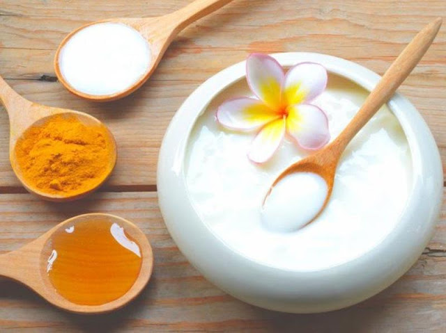 خلطة اللبن الرائب والكركم