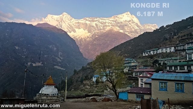 Kongde-Ri-Namche-Bazaar