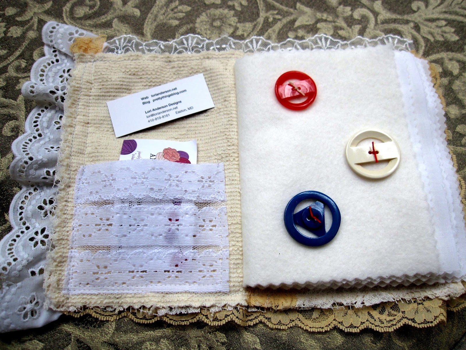 Createology Lace Button Book...